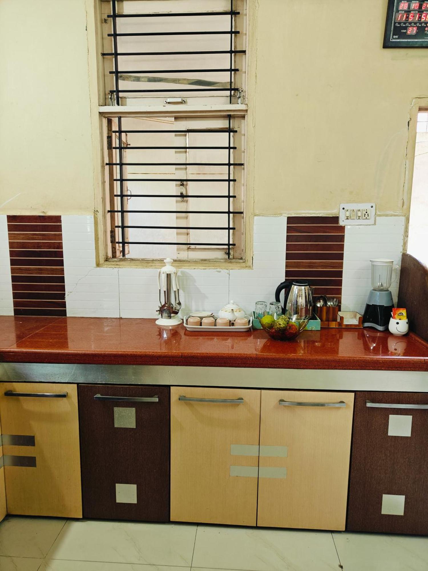 Ava Homestay Indore Eksteriør bilde